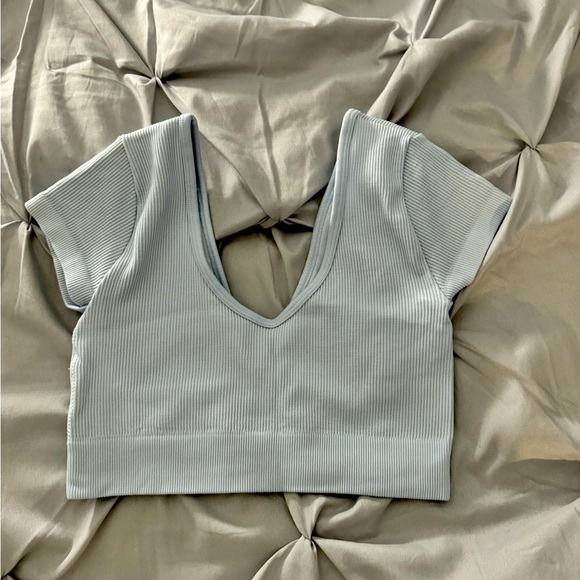 Aerie blue cropped t-shirt size small - Picture 3 of 3